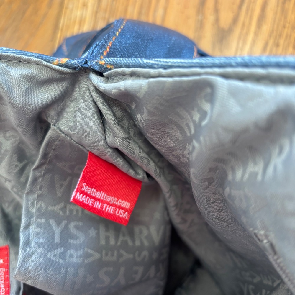 Harvey's Seatbelt Bag Stella Denim Blue Indigo Teardrop Curved Shape Satchel Bag - Picture 9 of 14